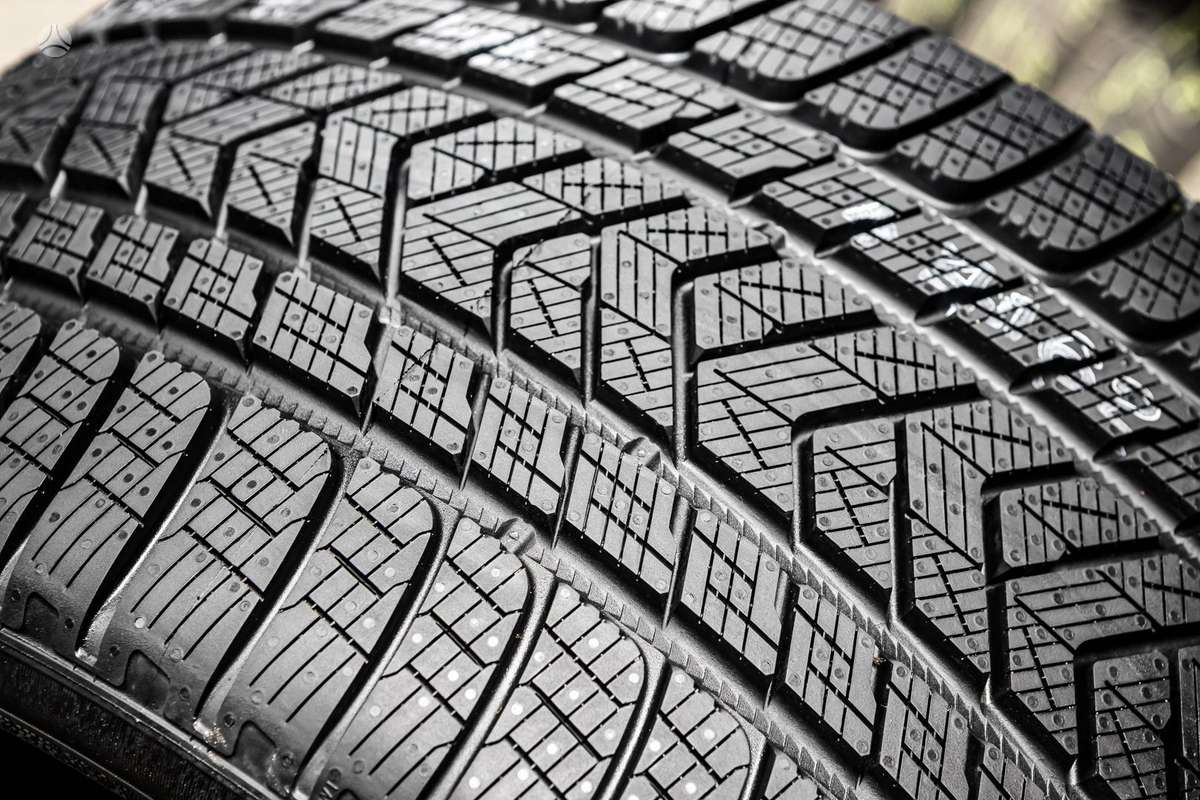 Pirelli Scorpion Winter, winter 275/35 R22