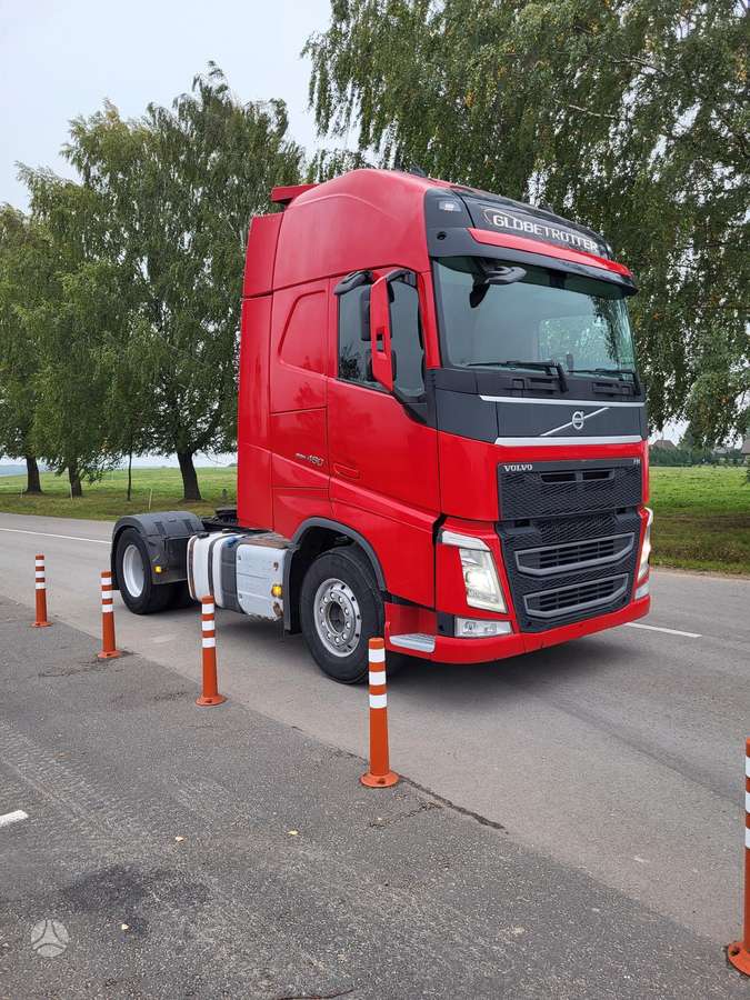 Volvo FH-4, semi-trailer trucks