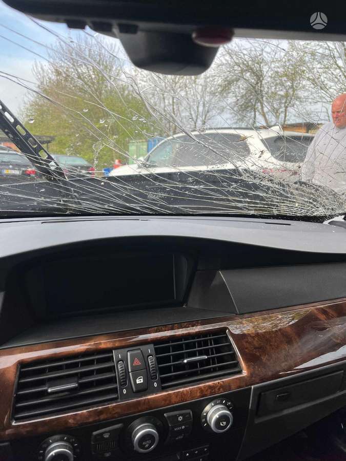 BMW 5 serija