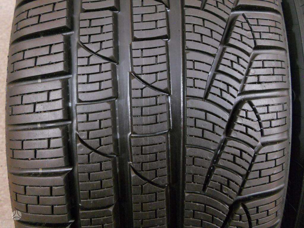 Pirelli 2023m 8mm 95% PZero Winter, winter 245/40 R19