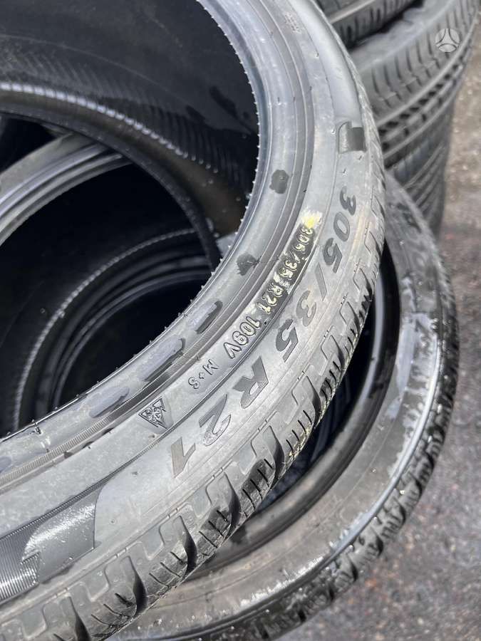 Pirelli Scorpion winter, winter 305/35 R21