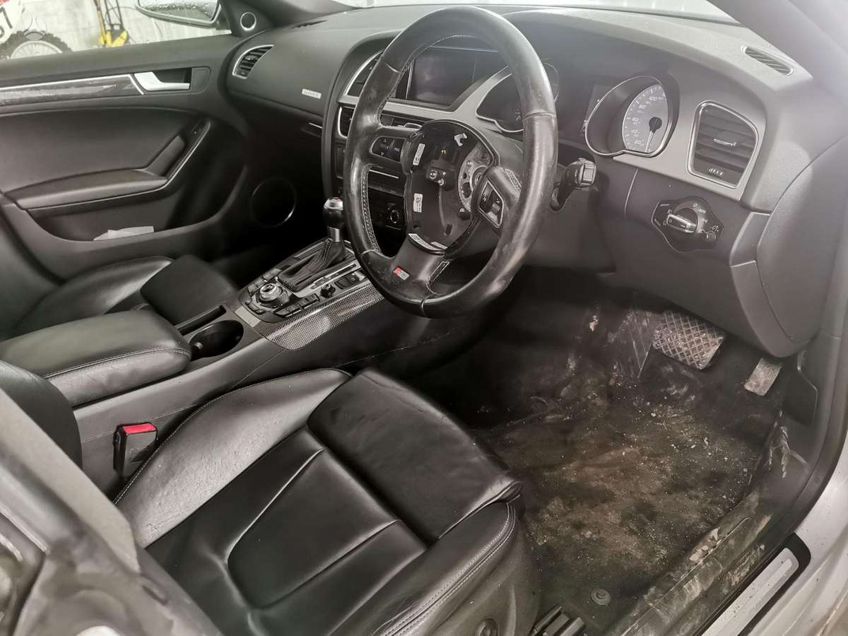 Audi S5 for parts