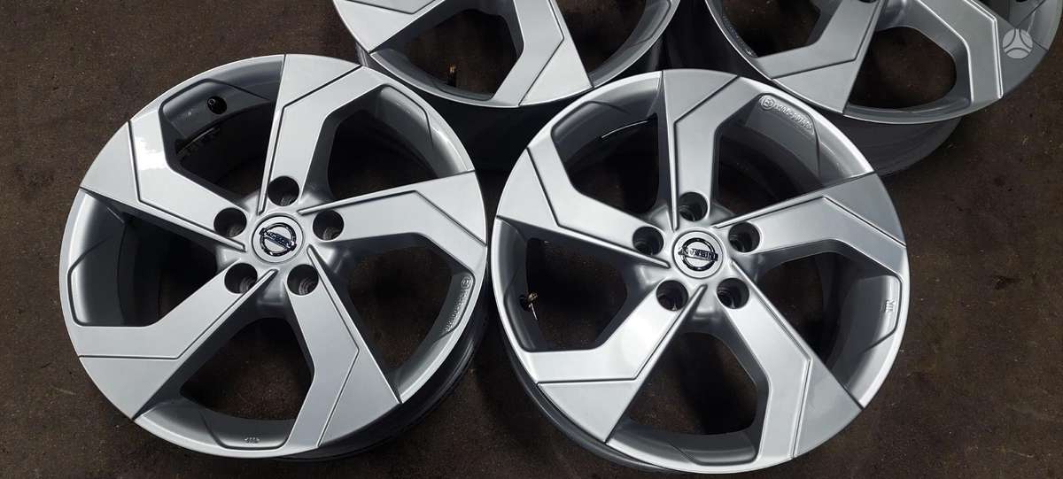 Nissan, lengvojo lydinio, R17