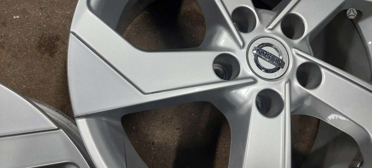 Nissan, lengvojo lydinio, R17