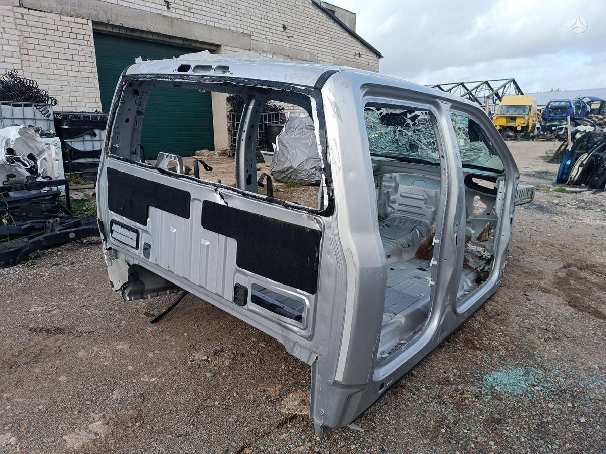 Ford F-150 frame rails (fornt, rear)