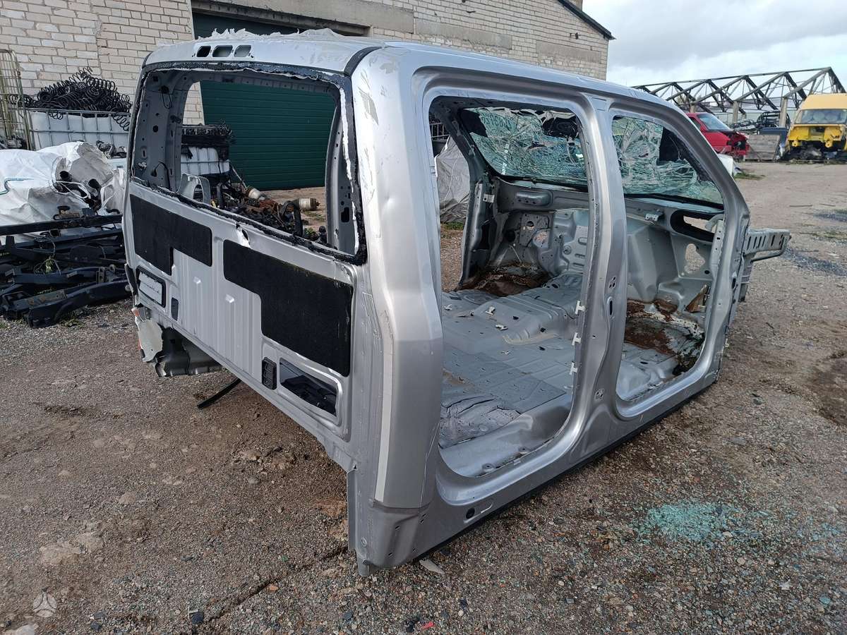 Ford F-150 frame rails (fornt, rear)