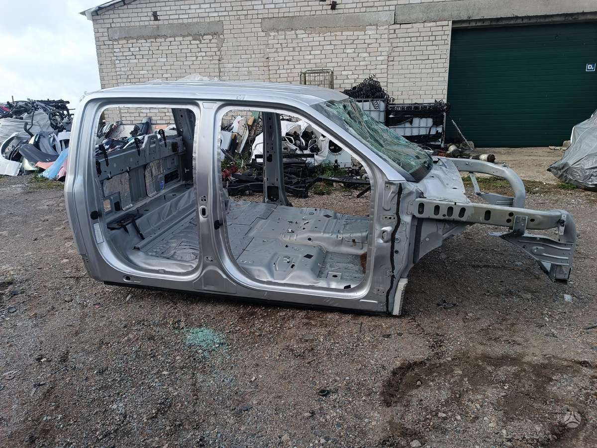 Ford F-150 frame rails (fornt, rear)