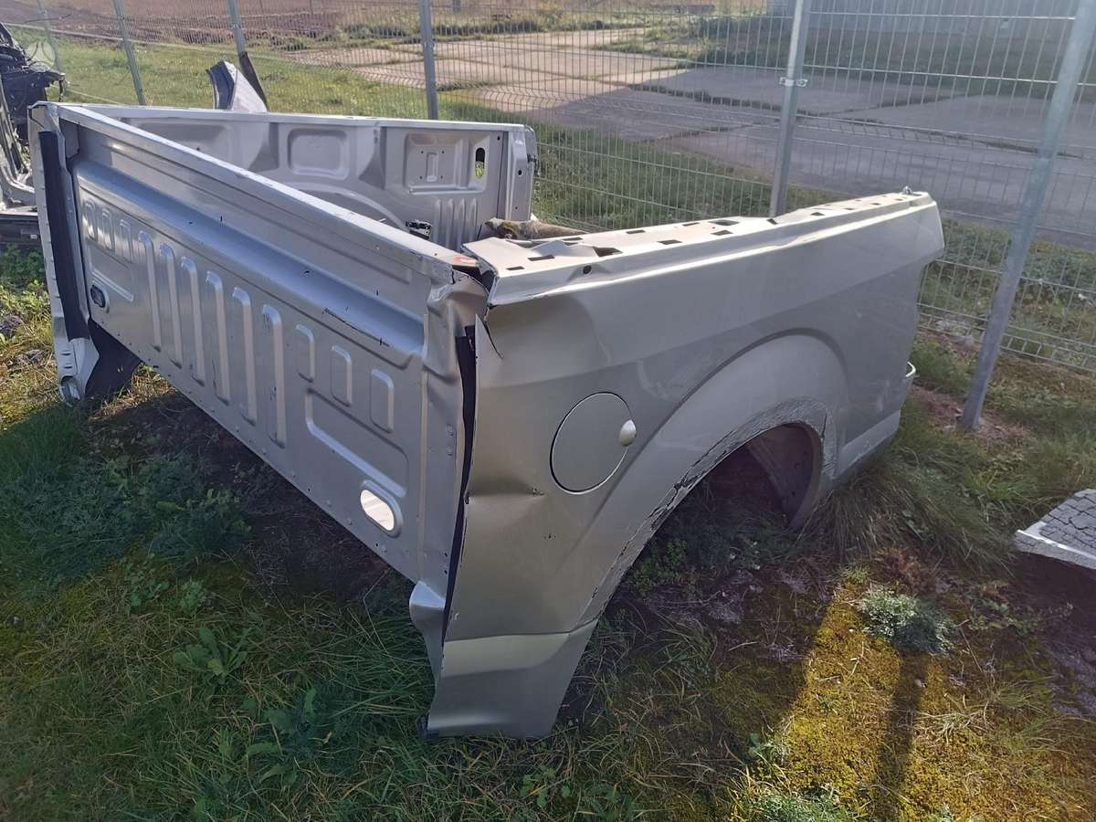 Ford F-150 frame rails (fornt, rear)