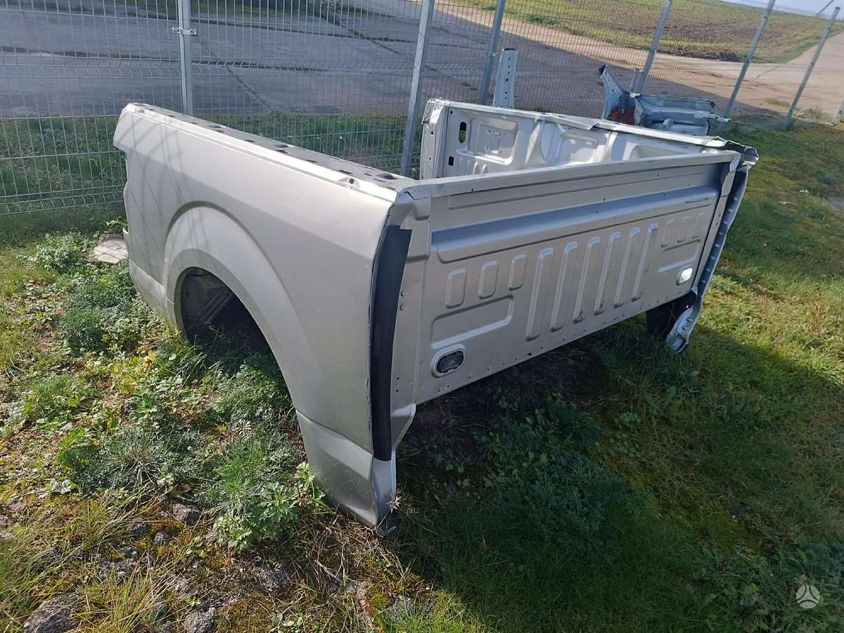 Ford F-150 frame rails (fornt, rear)