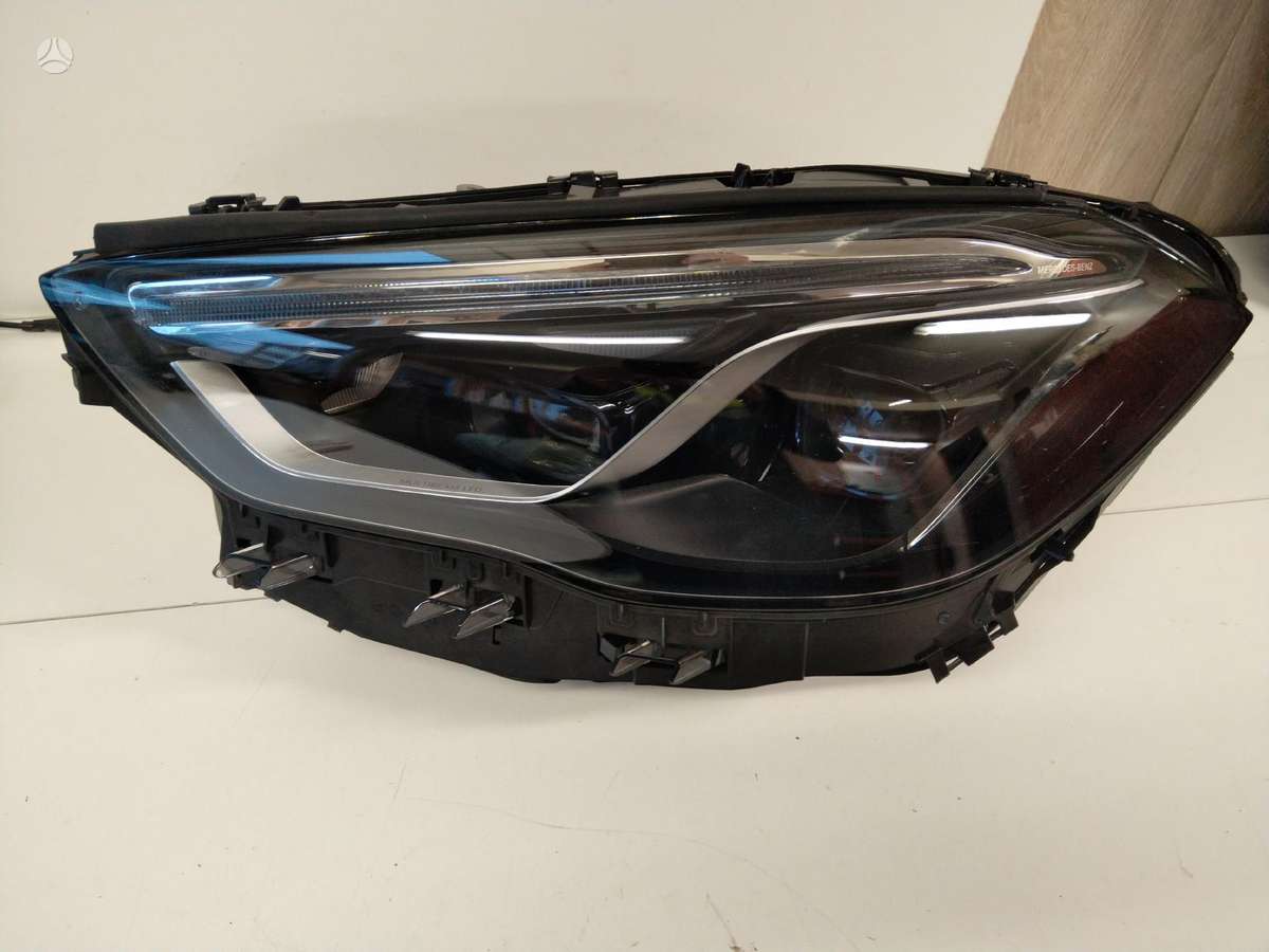 Mercedes-Benz GLA klasė lights