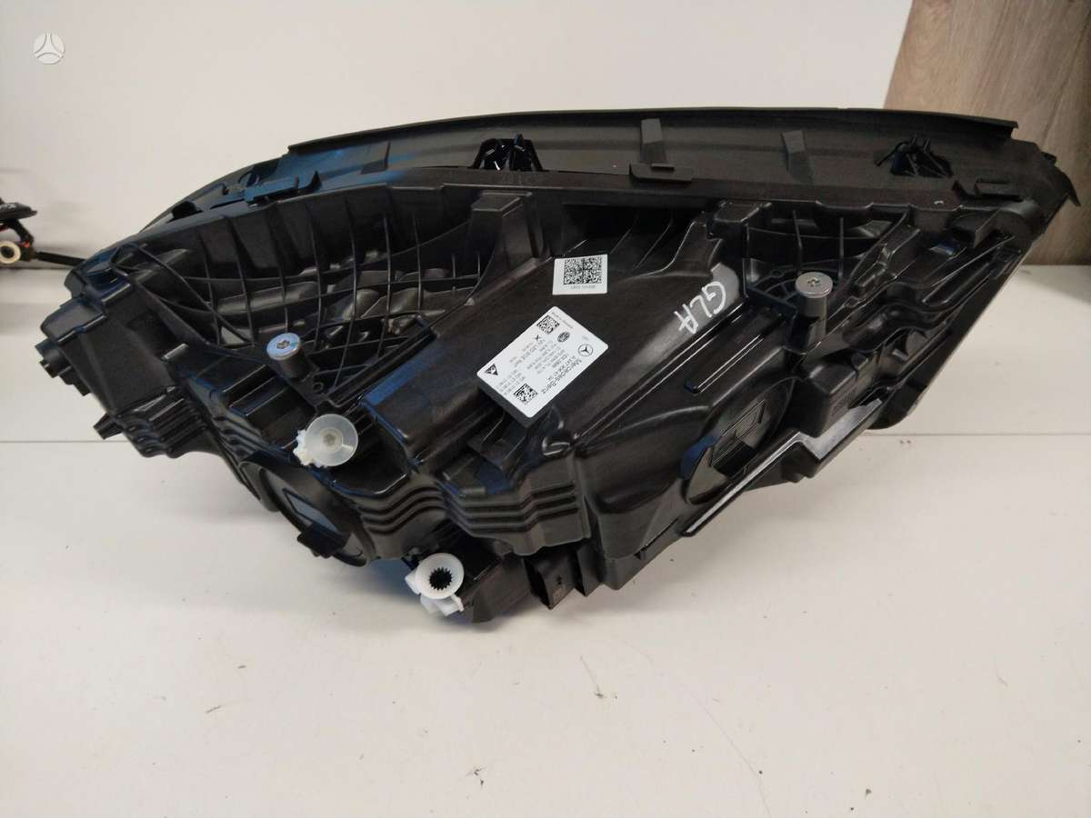 Mercedes-Benz GLA klasė lights