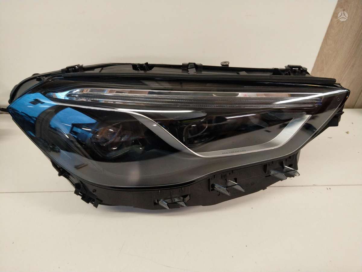 Mercedes-Benz GLA klasė lights