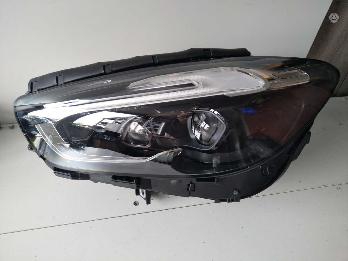 Mercedes-Benz B klasė lights