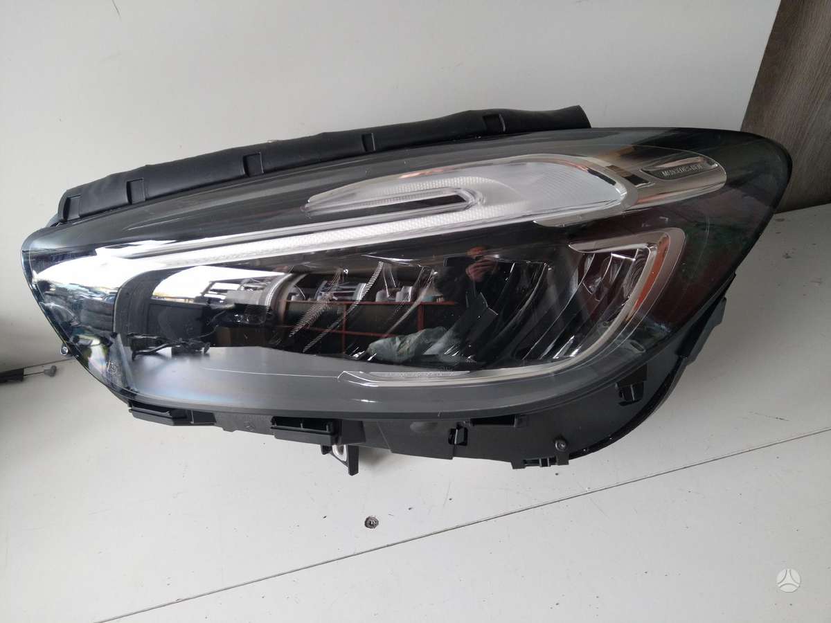 Mercedes-Benz B klasė lights