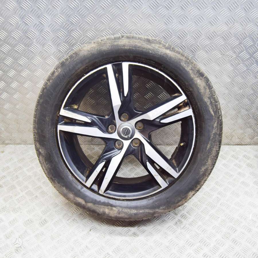 Volvo XC-40, lengvojo lydinio, R18