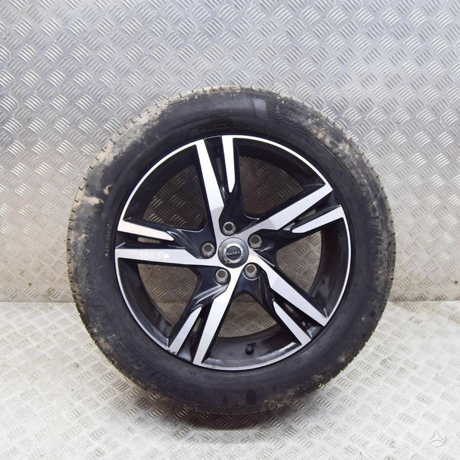 Volvo XC-40, lengvojo lydinio, R18