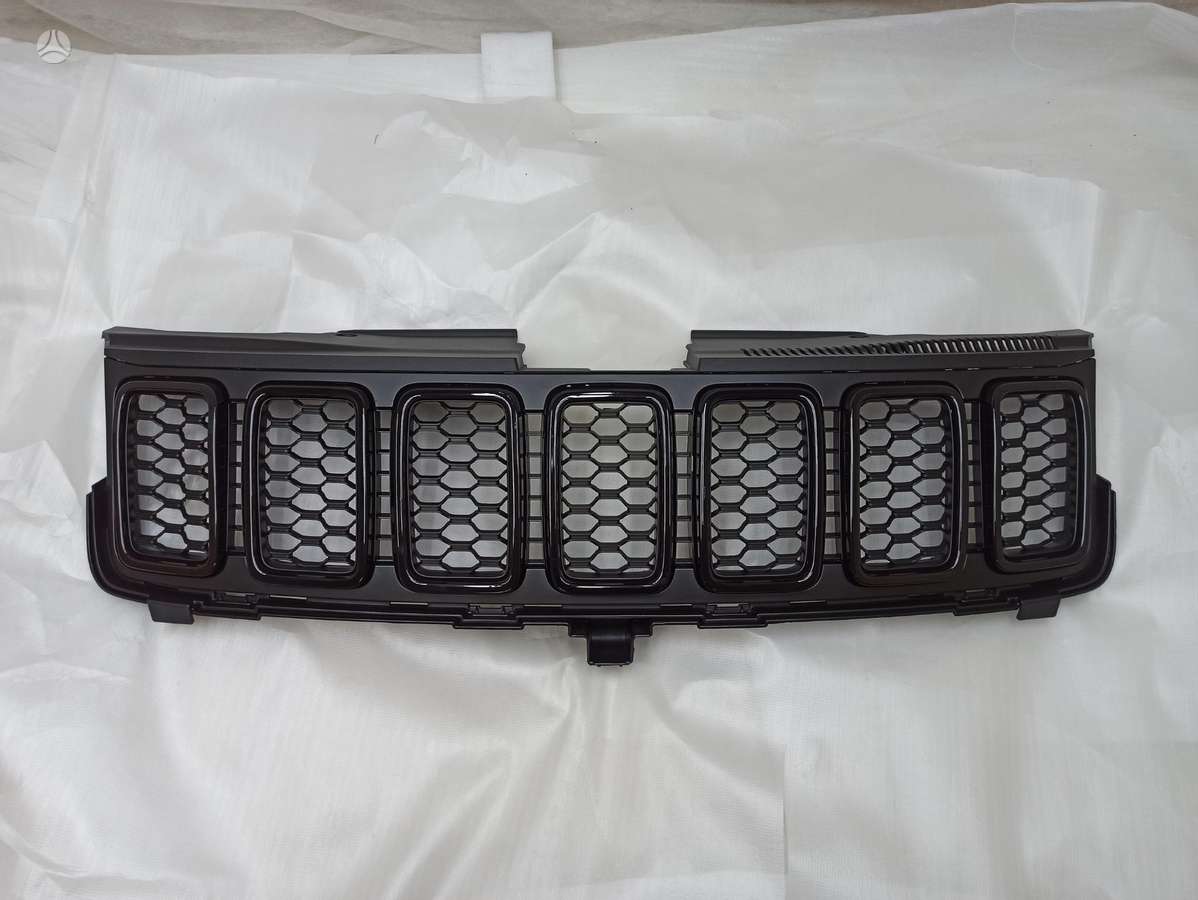 Jeep Grand Cherokee kėbulo dalys