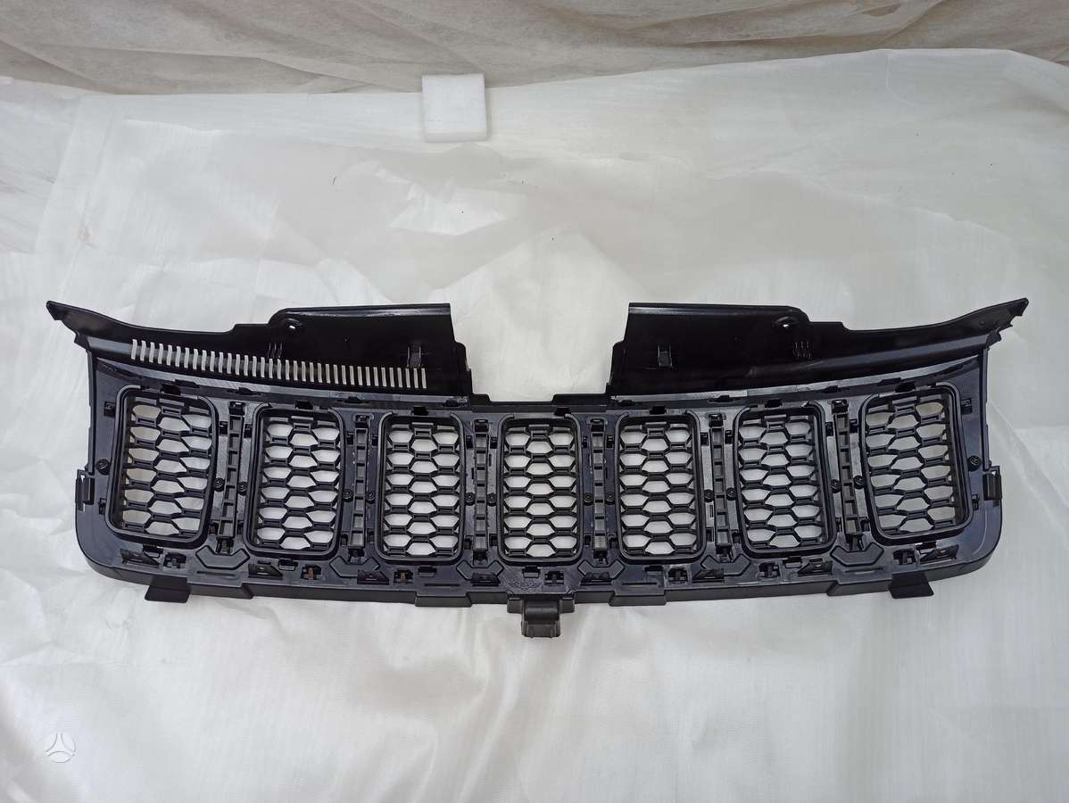 Jeep Grand Cherokee kėbulo dalys