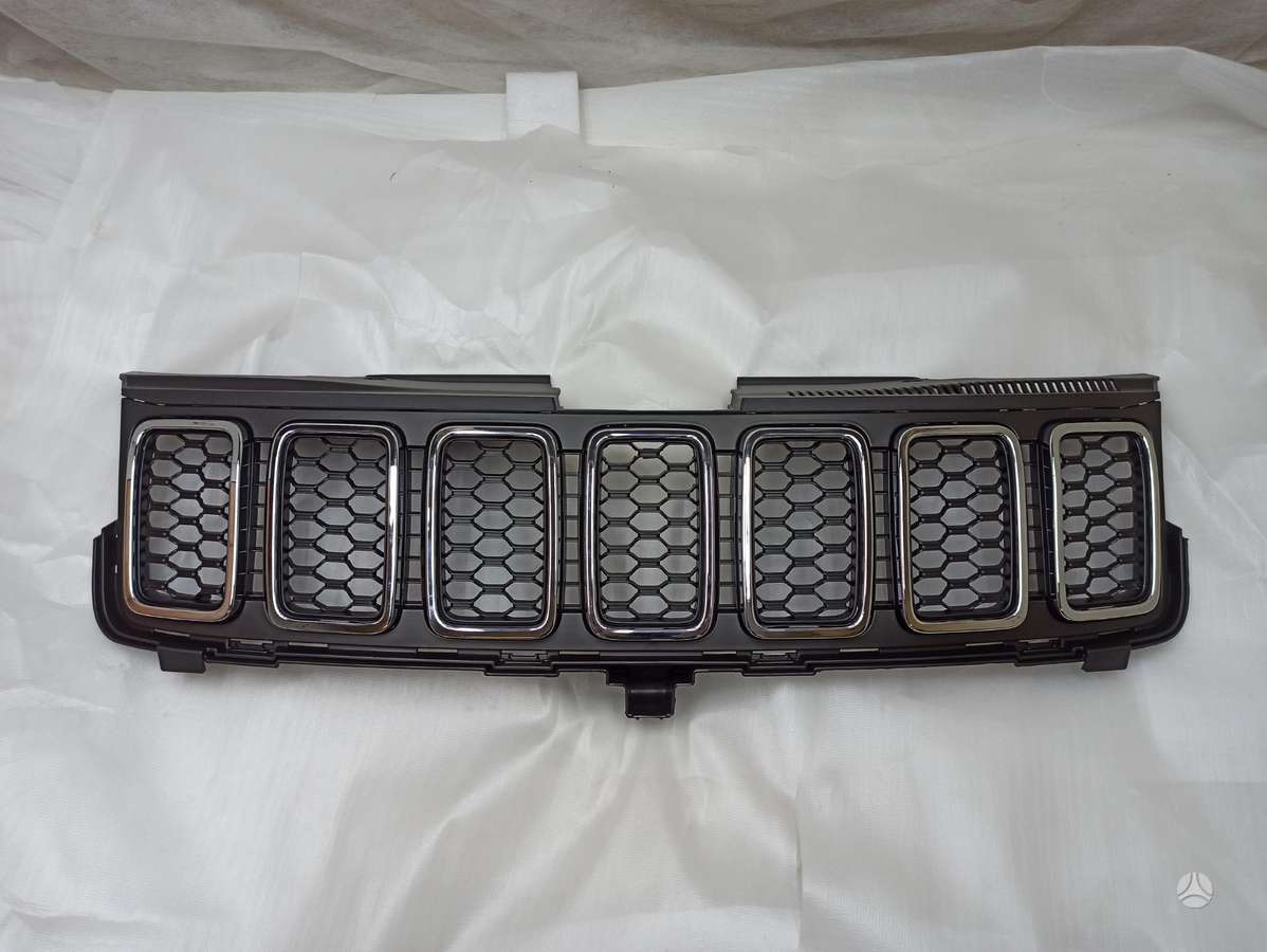 Jeep Grand Cherokee kėbulo dalys