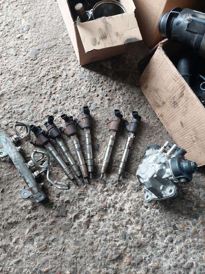 Jeep Grand Cherokee engine parts