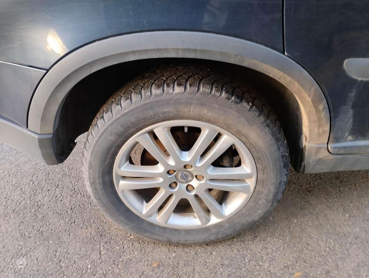 Volvo XC90 for parts