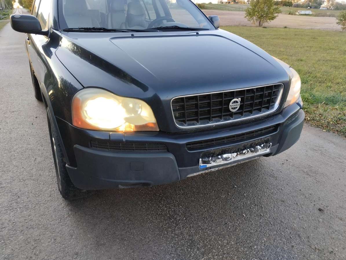 Volvo XC90 dalimis