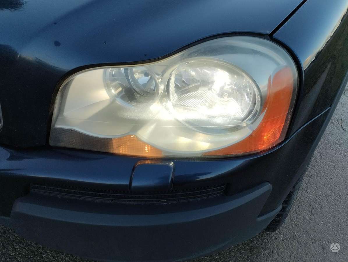 Volvo XC90 for parts