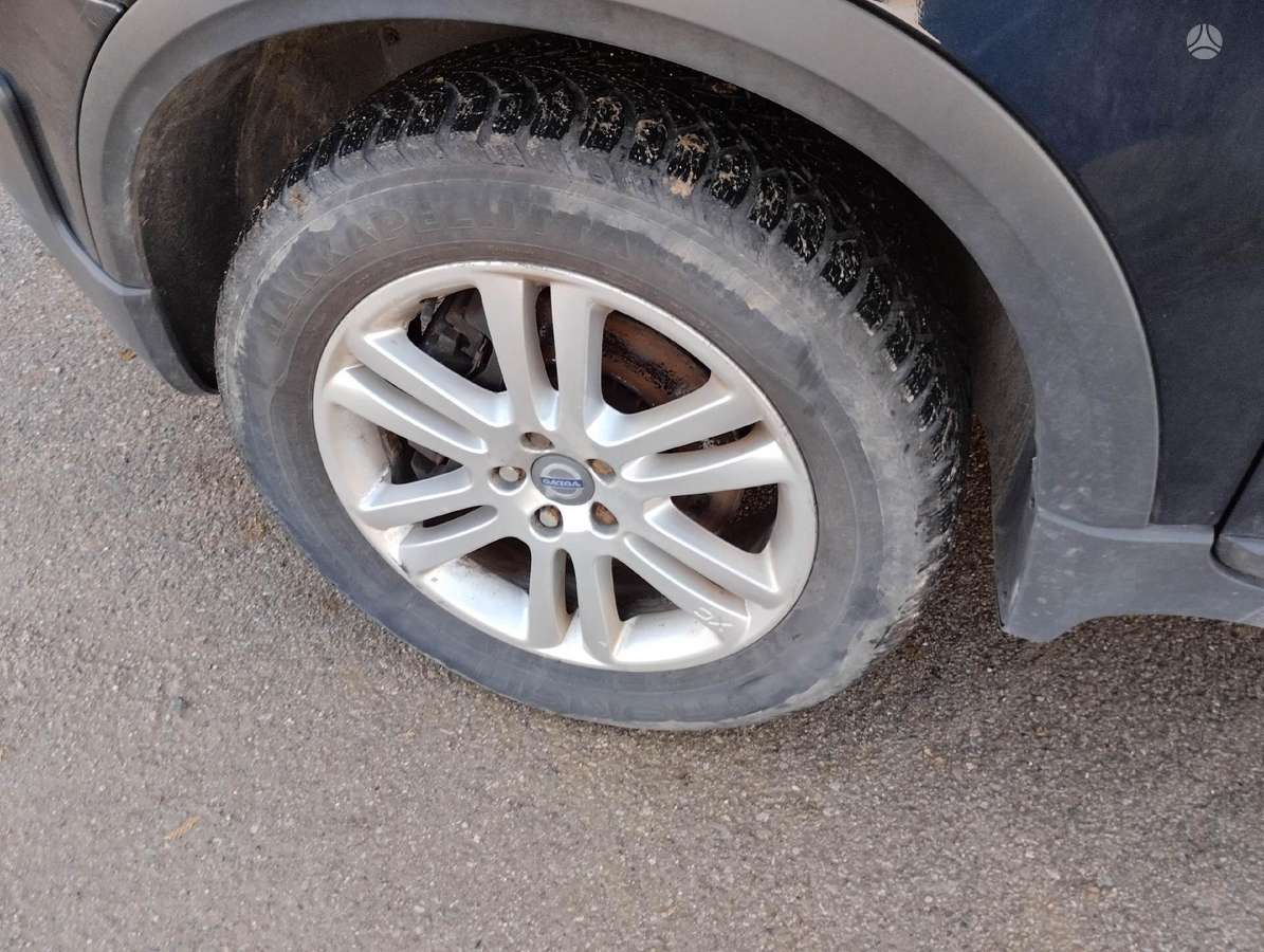 Volvo XC90 for parts