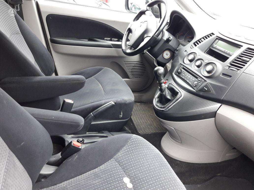 Mitsubishi Grandis