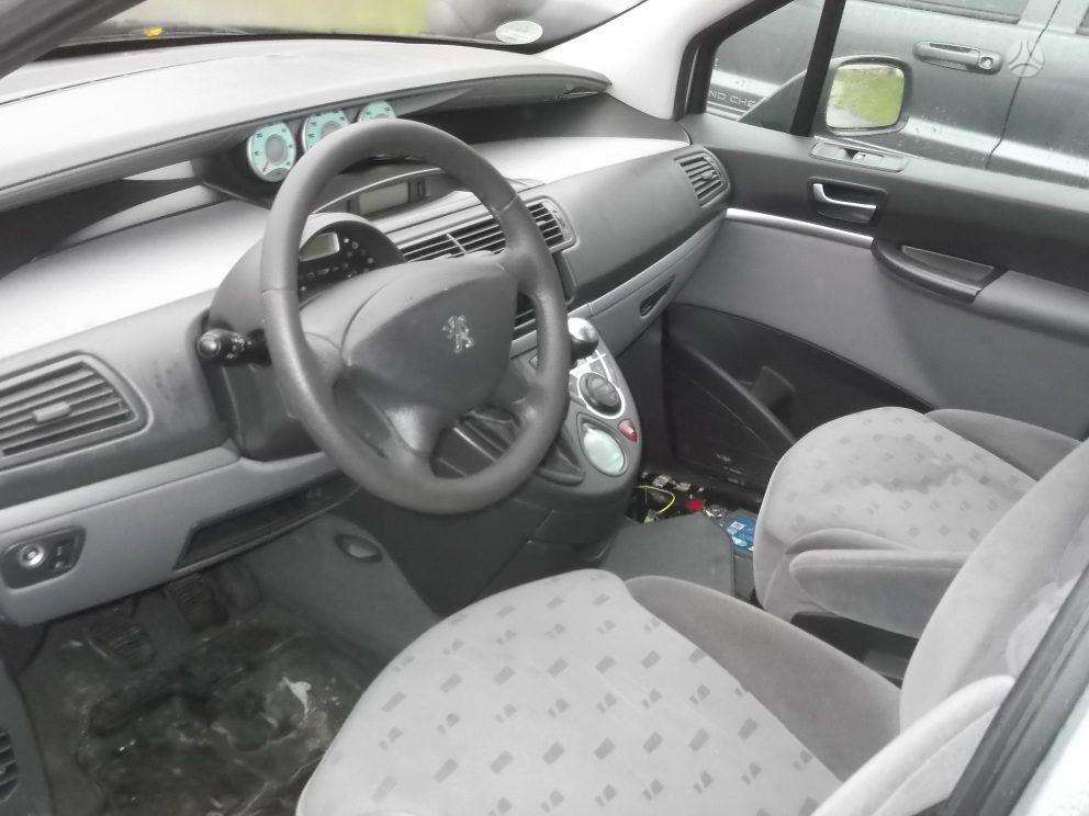 Peugeot 807