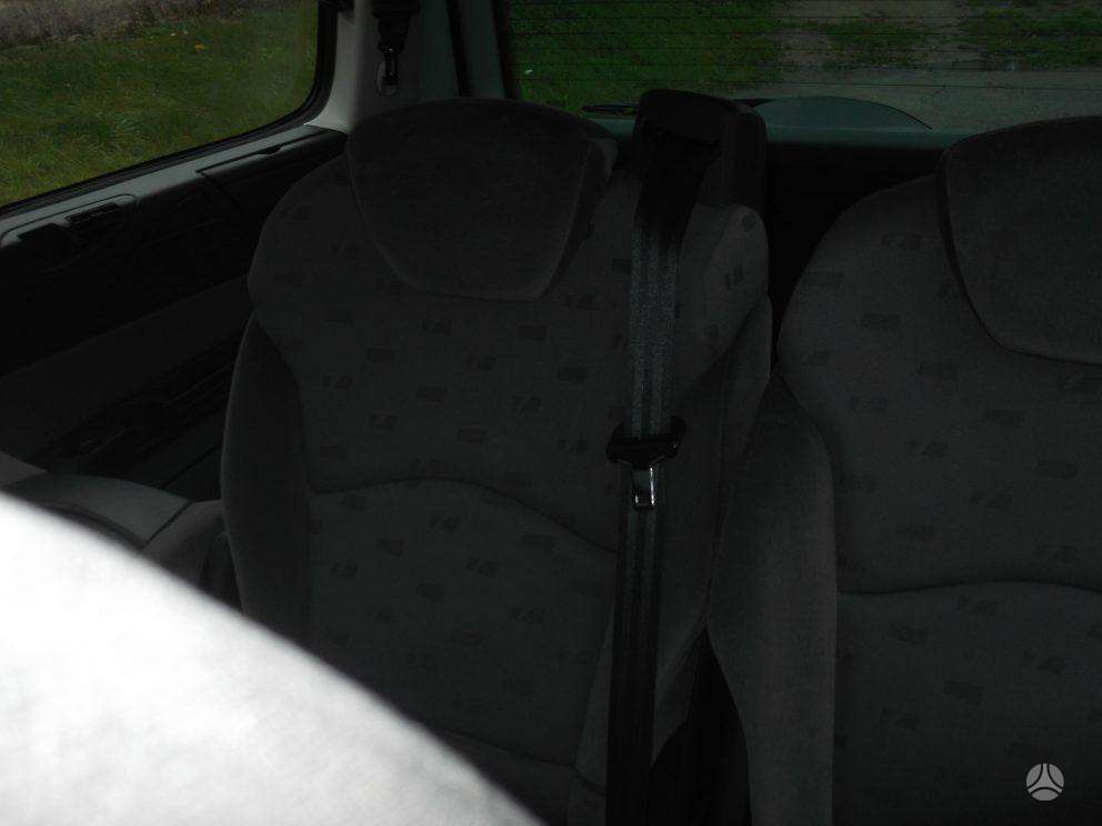 Peugeot 807