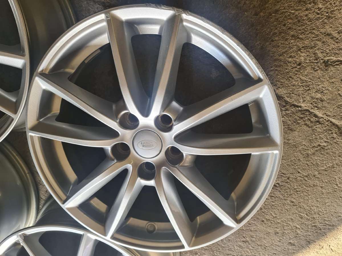 Land Rover, light alloy, R19
