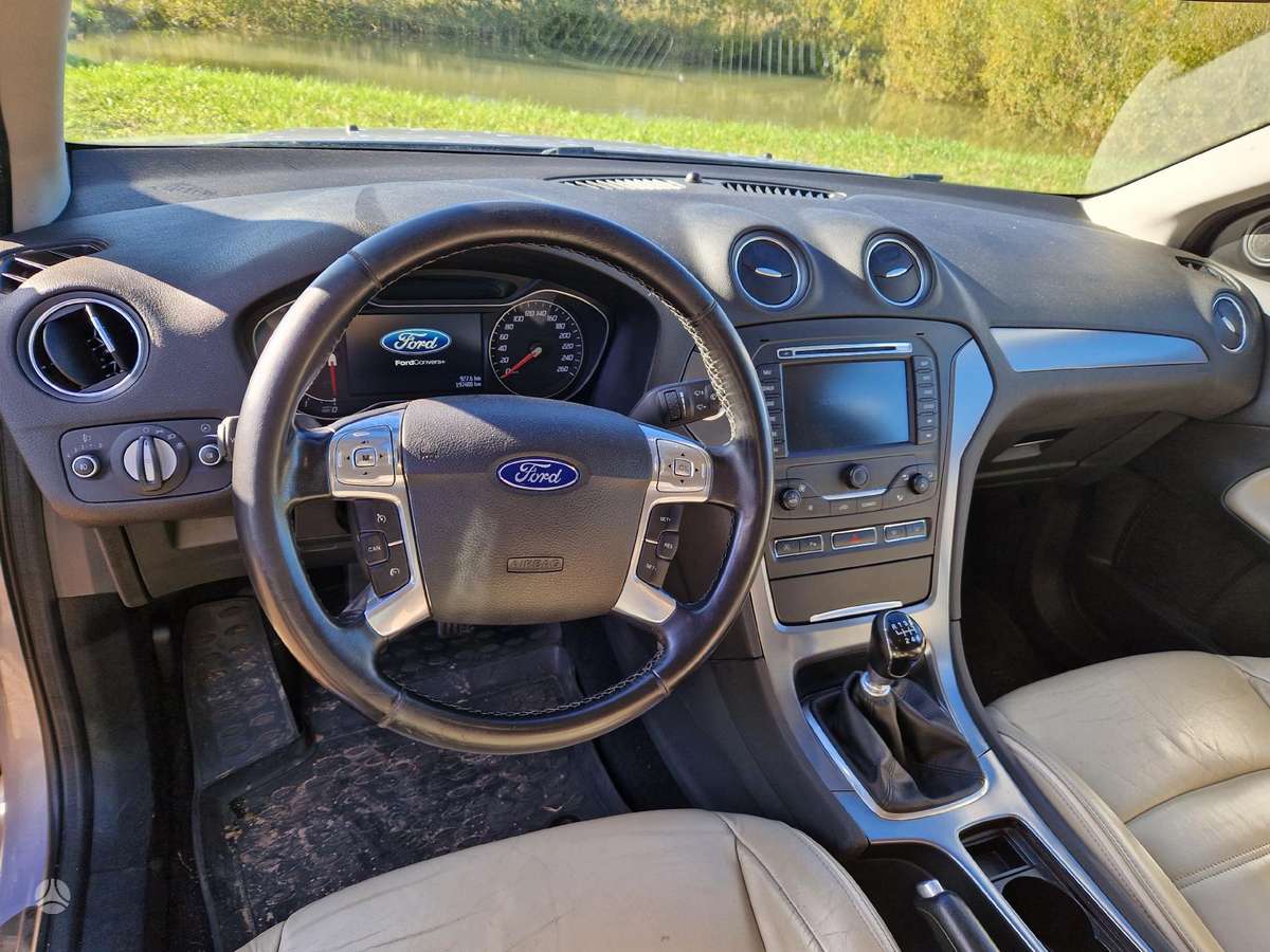 Ford Mondeo dalimis