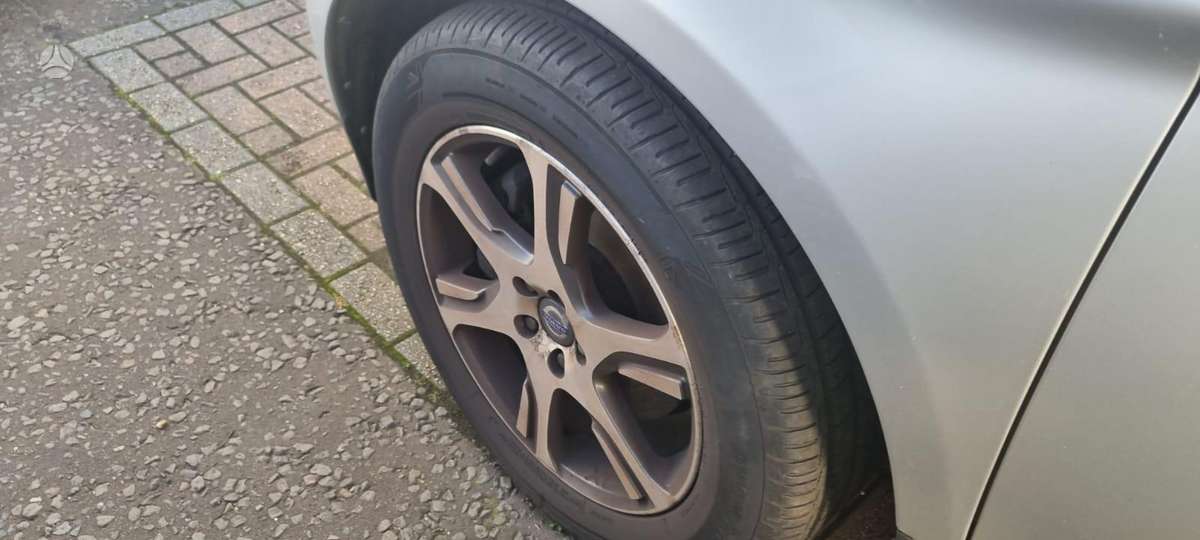 Volvo XC60 по частям