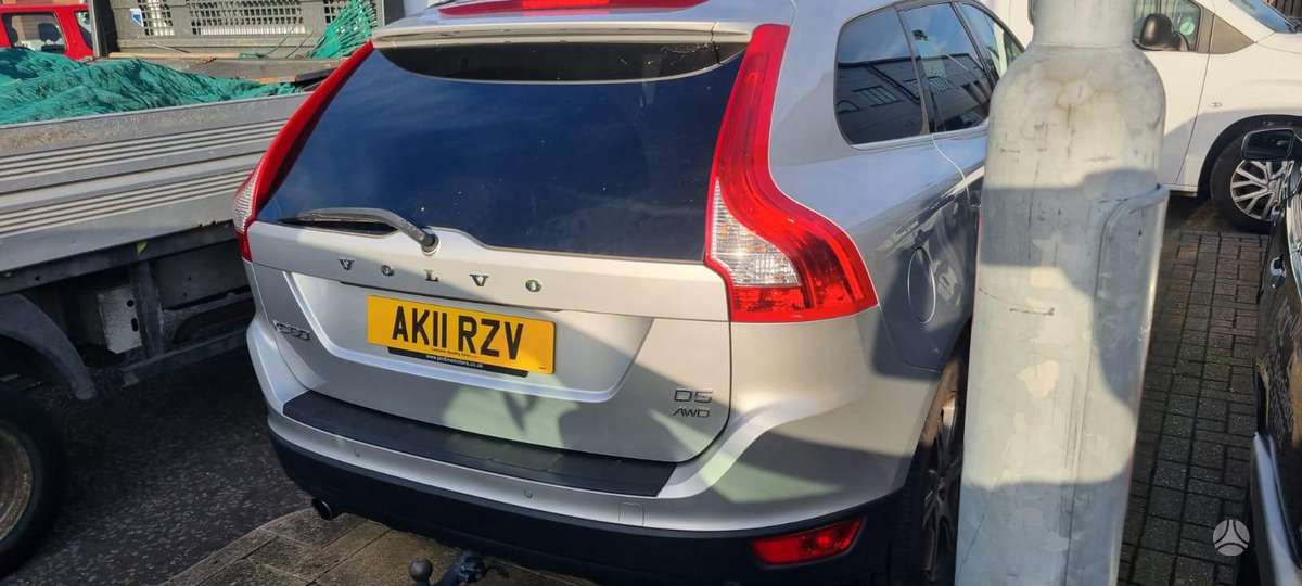 Volvo XC60 dalimis