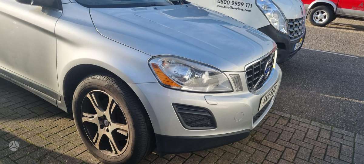 Volvo XC60 dalimis