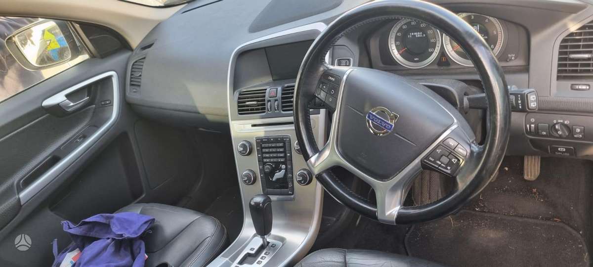 Volvo XC60 по частям