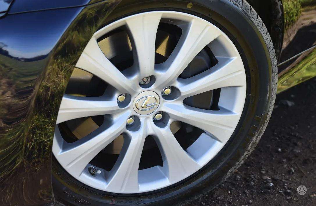 Lexus GS 300h