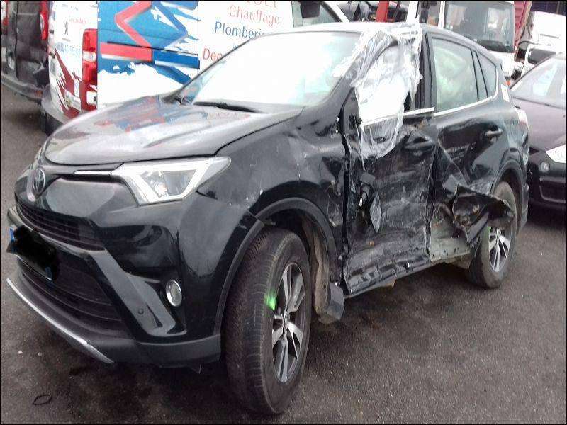 Toyota RAV4 dalimis