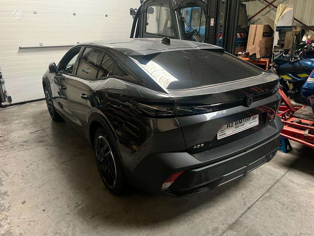 Peugeot 408