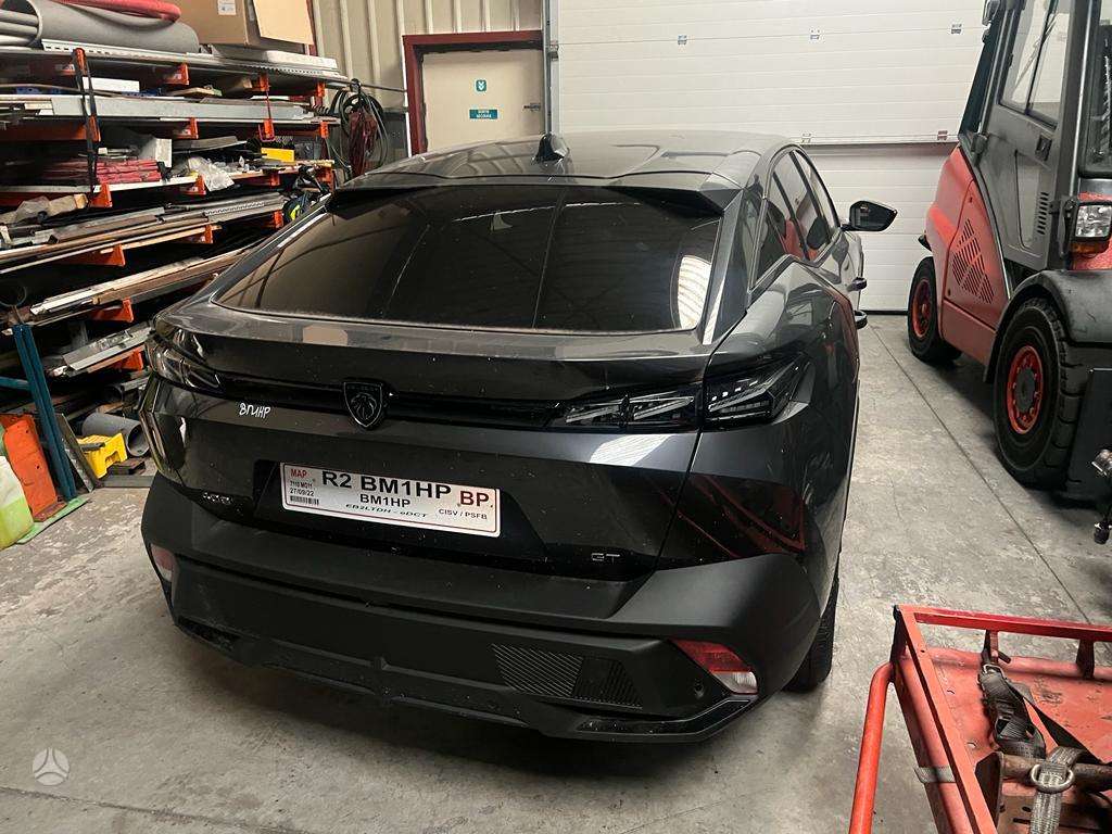 Peugeot 408