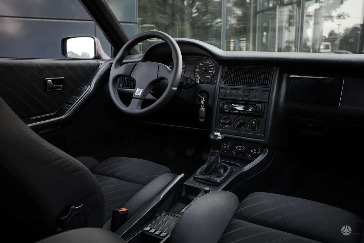 Audi 90, 2.2 l., Седан