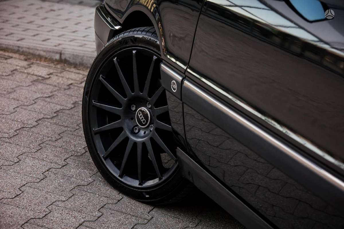 Audi 90, 2.2 l., Седан