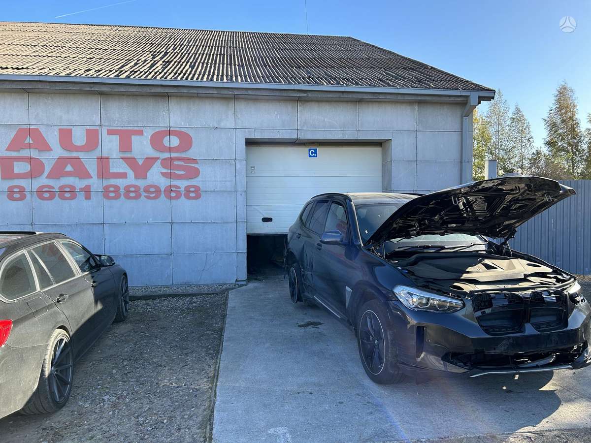 BMW iX3