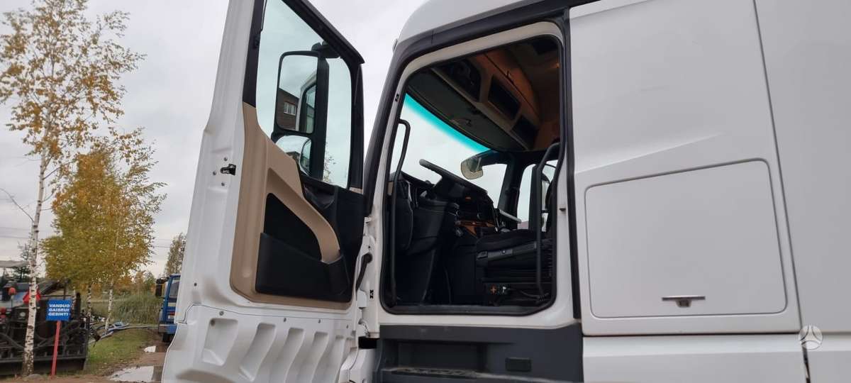 Mercedes-Benz ACTROS 1845, double sleeper