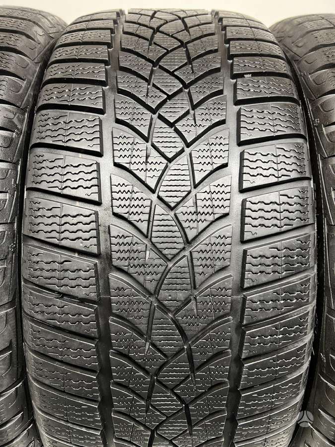 Goodyear UltraGrip Perfomance 85%, winter 265/40 R20