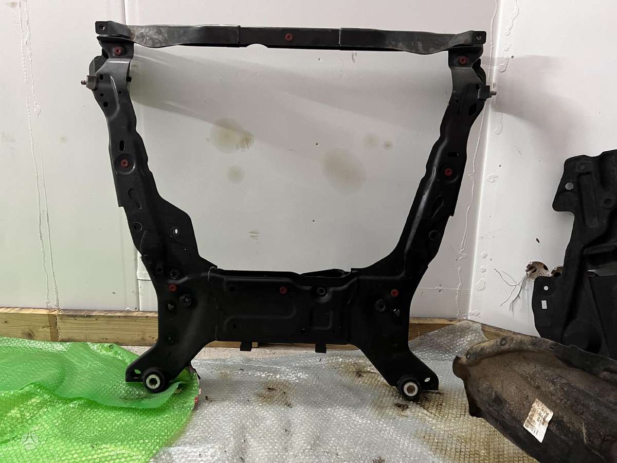 Volvo XC60 engine cradle