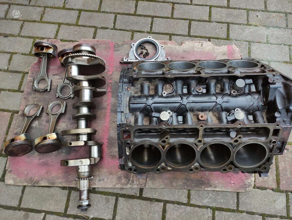 Dodge Challenger, SRT 6.2L / 6.4L / 5.7L, детали двигателя