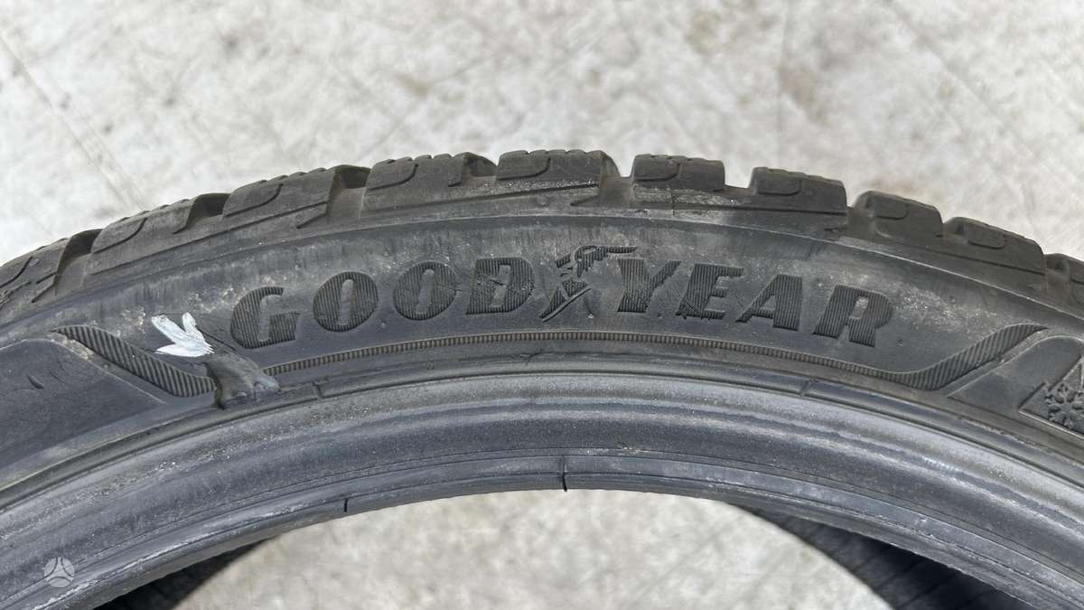 Goodyear ULTRA GRIP, winter 225/40 R18