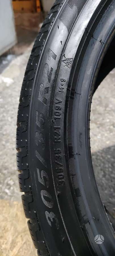 Pirelli SCORPION WINTER, winter 305/35 R21